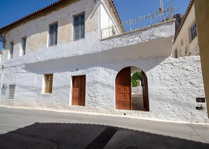 Skounas Home